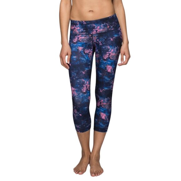 Lululemon Wunder Under Crop ll Moody Mirage Bark Berry Deep Navy Size 6 Workout - Picture 2 of 14